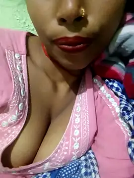 Snapshot of Miss_triha chatting on 11.04.25 Miss triha online show from 11.04.25