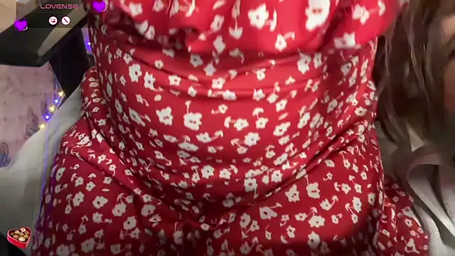 Snapshot of EZ_shuvani chatting on 11.29.25 EZ shuvani online show from 11.29.25