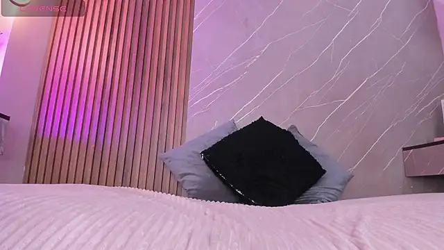 ariana jhonson1 online show from 11.24.25