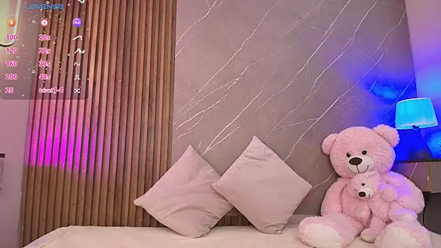 Snapshot of ariana_jhonson1 chatting on 03.04.26 ariana jhonson1 online show from 03.04.26