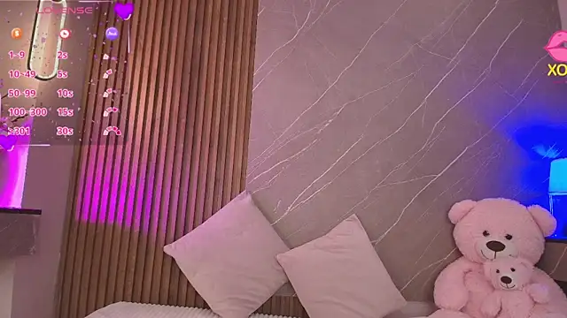 Snapshot of ariana_jhonson1 chatting on 04.14.26 ariana jhonson1 online show from 04.14.26