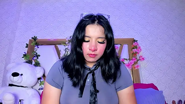 BeccaMathew online show from 04.18.26