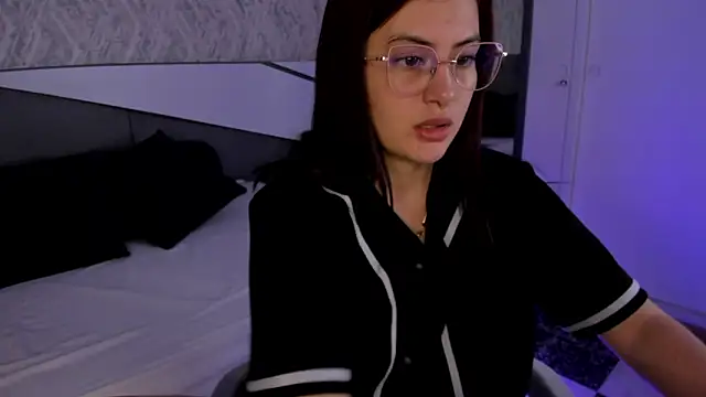 Miile Evans online show from 02.15.25