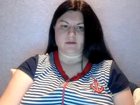 KiraSwee online show from 03.14.25