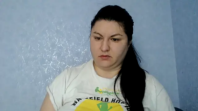 KiraSwee online show from 11.27.25