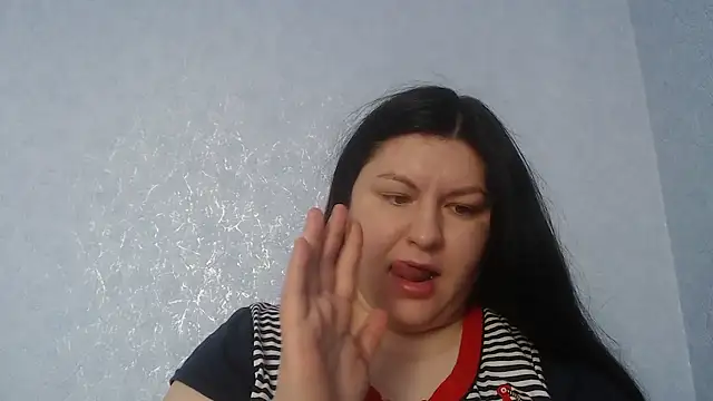 KiraSwee online show from 01.13.26