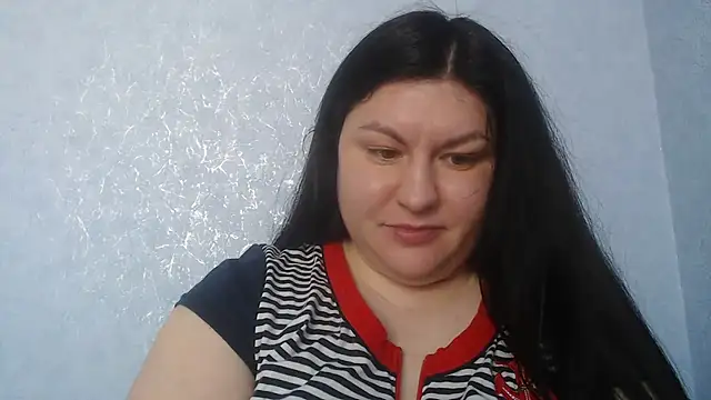 KiraSwee online show from 01.16.26