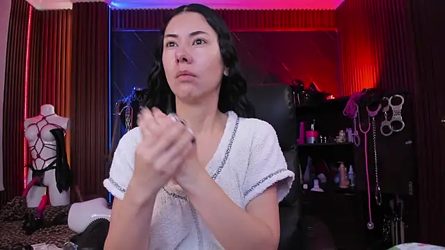 XiaQueen online show from 02.02.26