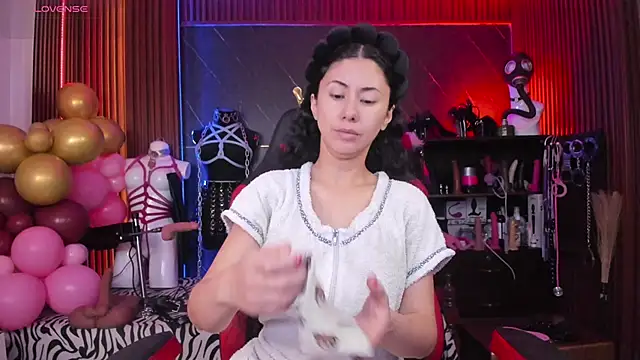 XiaQueen online show from 05.25.26