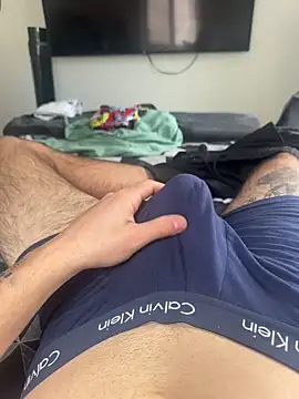 Bicho13132 online show from 02.18.26