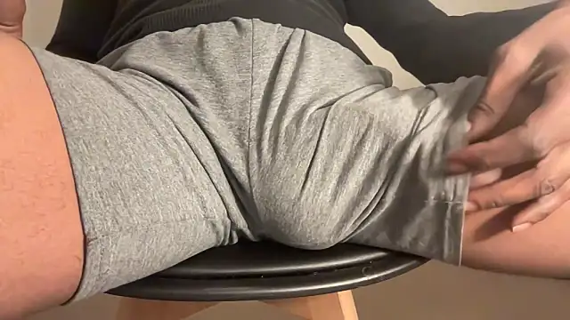 Snapshot of DoctorGirthBBC chatting on 03.03.25 DoctorGirthBBC online show from 03.03.25