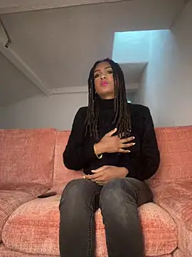 Aurianne online show from 05.12.26