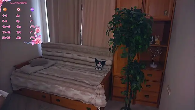 EleneBrach online show from 10.03.25