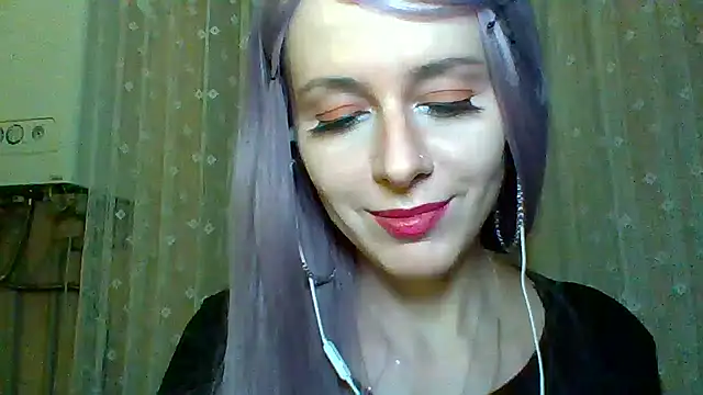 Snapshot of LuminousLady chatting on 02.11.25 LuminousLady online show from 02.11.25