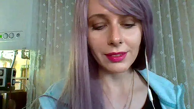 Snapshot of LuminousLady chatting on 02.17.25 LuminousLady online show from 02.17.25