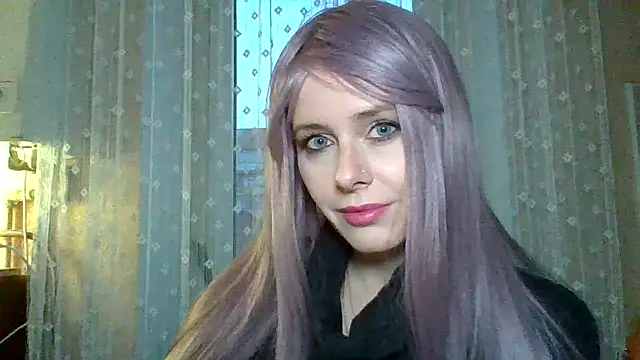 Snapshot of LuminousLady chatting on 02.18.25 LuminousLady online show from 02.18.25