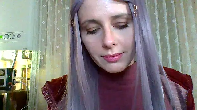 Snapshot of LuminousLady chatting on 02.19.25 LuminousLady online show from 02.19.25