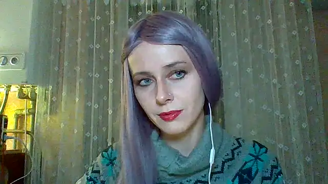 Snapshot of LuminousLady chatting on 02.25.25 LuminousLady online show from 02.25.25
