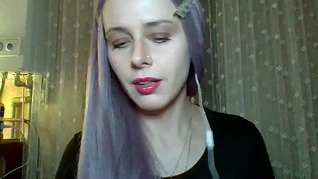 Snapshot of LuminousLady chatting on 02.26.25 LuminousLady online show from 02.26.25
