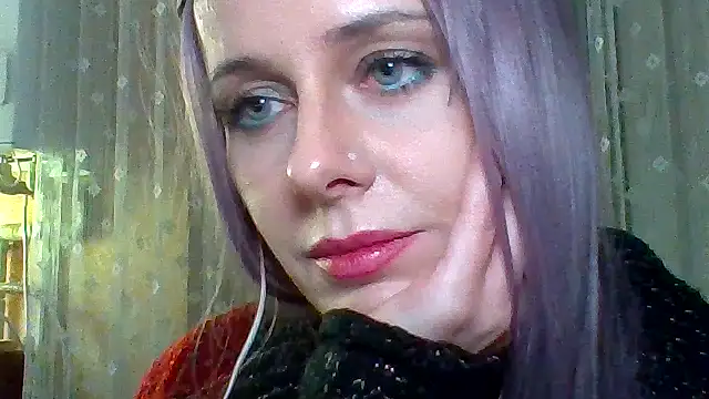Snapshot of LuminousLady chatting on 02.27.25 LuminousLady online show from 02.27.25