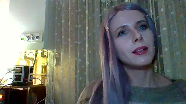 Snapshot of LuminousLady chatting on 03.02.25 LuminousLady online show from 03.02.25