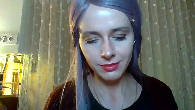 Snapshot of LuminousLady chatting on 03.05.25 LuminousLady online show from 03.05.25