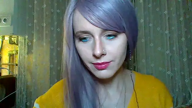 Snapshot of LuminousLady chatting on 03.07.25 LuminousLady online show from 03.07.25
