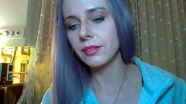 Snapshot of LuminousLady chatting on 03.08.25 LuminousLady online show from 03.08.25