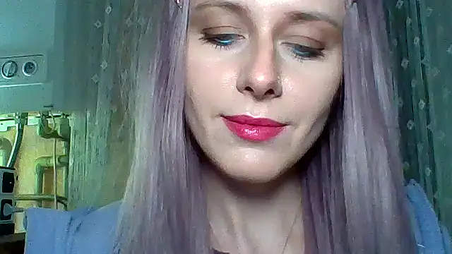 Snapshot of LuminousLady chatting on 03.09.25 LuminousLady online show from 03.09.25