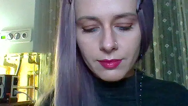 Snapshot of LuminousLady chatting on 03.10.25 LuminousLady online show from 03.10.25