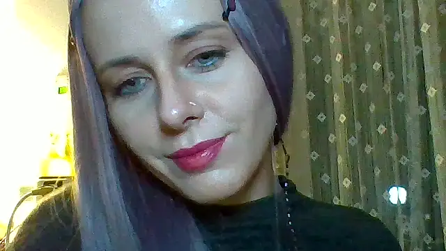 Snapshot of LuminousLady chatting on 03.11.25 LuminousLady online show from 03.11.25
