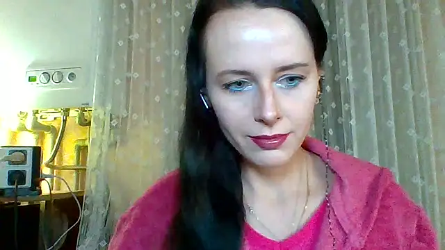 Snapshot of LuminousLady chatting on 03.17.25 LuminousLady online show from 03.17.25