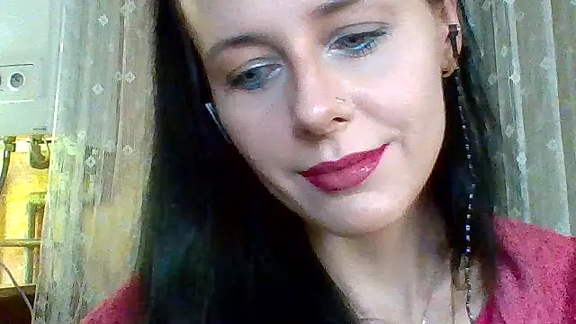 Snapshot of LuminousLady chatting on 03.17.25 LuminousLady online show from 03.17.25