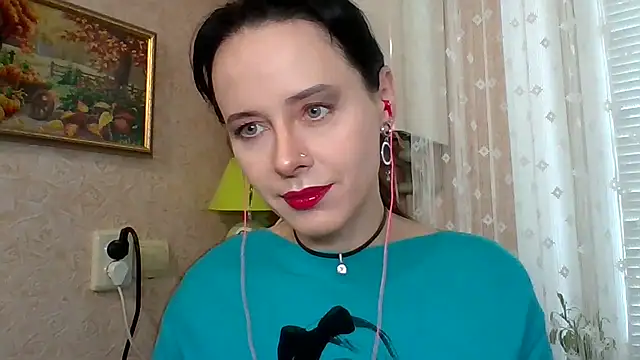 Snapshot of LuminousLady chatting on 09.23.25 LuminousLady online show from 09.23.25