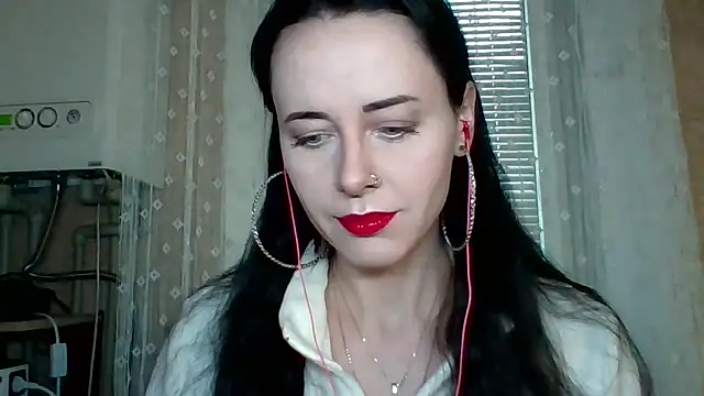 Snapshot of LuminousLady chatting on 10.23.25 LuminousLady online show from 10.23.25