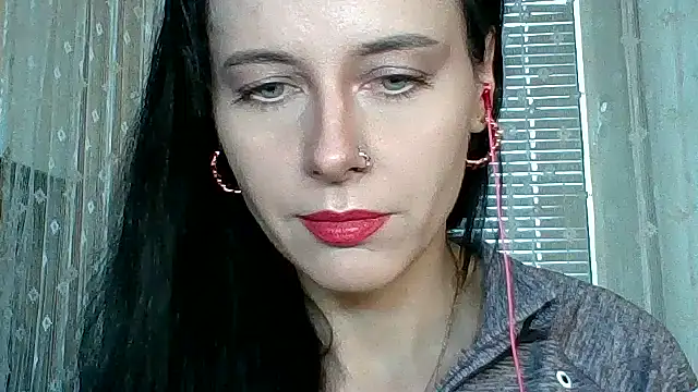 Snapshot of LuminousLady chatting on 11.14.25 LuminousLady online show from 11.14.25