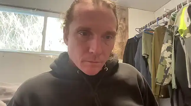 Snapshot of redone8in chatting on 02.04.25 redone8in online show from 02.04.25