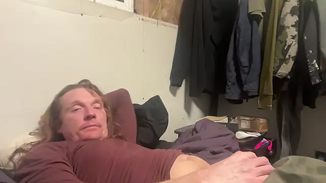 Snapshot of redone8in chatting on 02.18.25 redone8in online show from 02.18.25