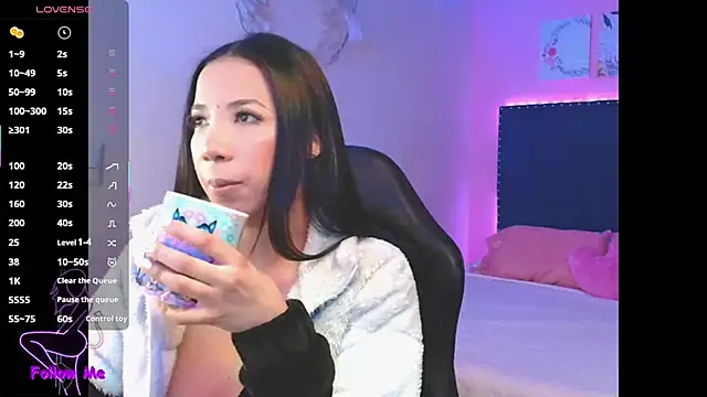 Snapshot of SallyWhitee chatting on 09.21.25 SallyWhitee online show from 09.21.25