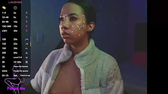 Snapshot of SallyWhitee chatting on 11.03.25 SallyWhitee online show from 11.03.25