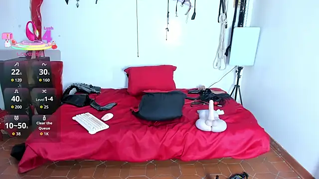 aurora cullen  online show from 10.30.25