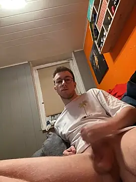 ItsMeLumisch online show from 03.05.25