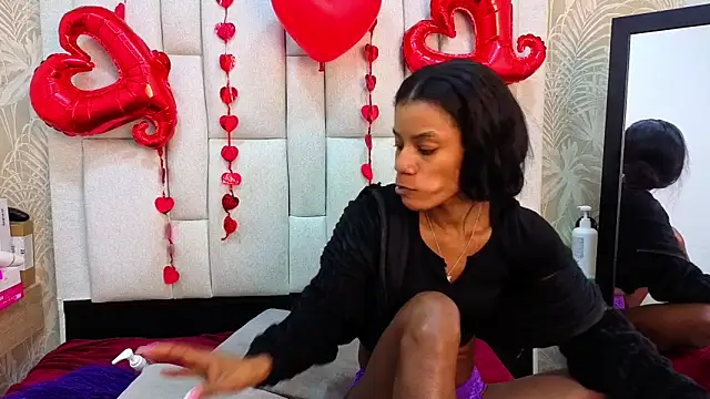 dafnnelewis online show from 02.17.26