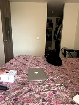 Maggie Geller online show from 09.19.25