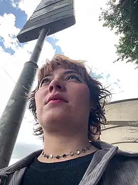 Snapshot of Maggie_Geller chatting on 02.25.26 Maggie Geller online show from 02.25.26