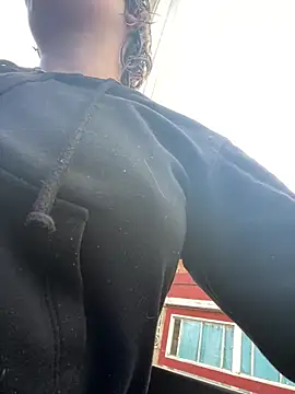 Maggie Geller online show from 04.05.26