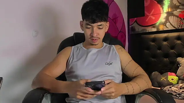 ISAAC CRYSTON online show from 11.12.25