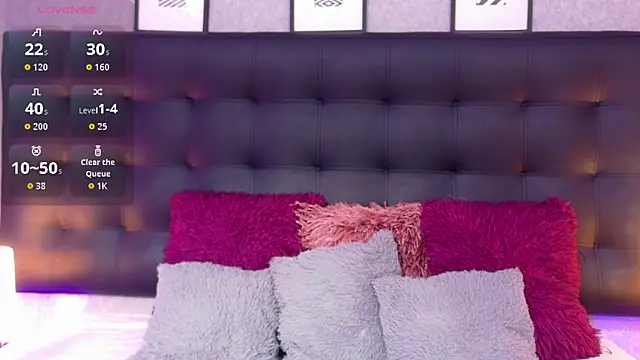 Snapshot of MarianaGiiiL chatting on 09.24.25 MarianaGiiiL online show from 09.24.25