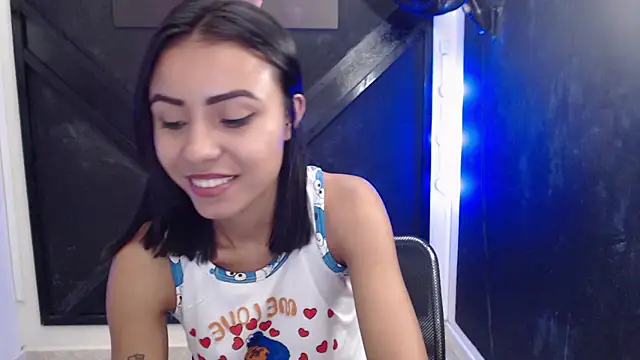 Snapshot of julieta_fn chatting on 03.12.25 julieta fn online show from 03.12.25