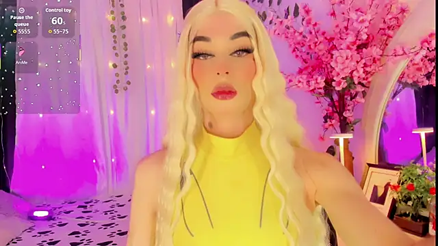 Snapshot of Irina_milkmaid chatting on 12.13.25 Irina milkmaid online show from 12.13.25